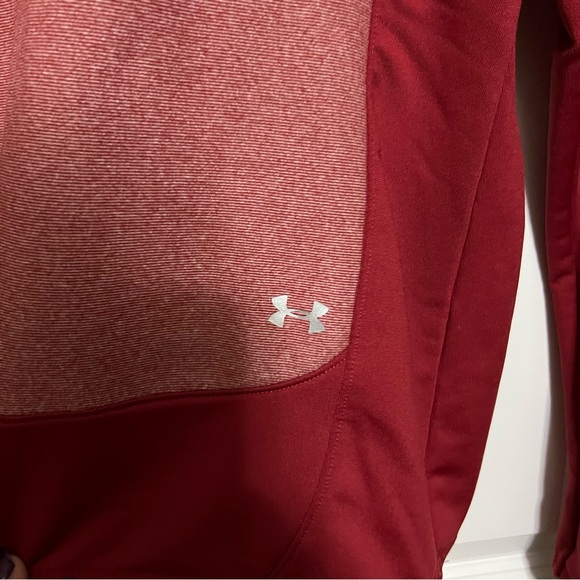 The Under Armour Women's Eclipse Micro-fleece Iowa State Size S. - Picture 5 of 6